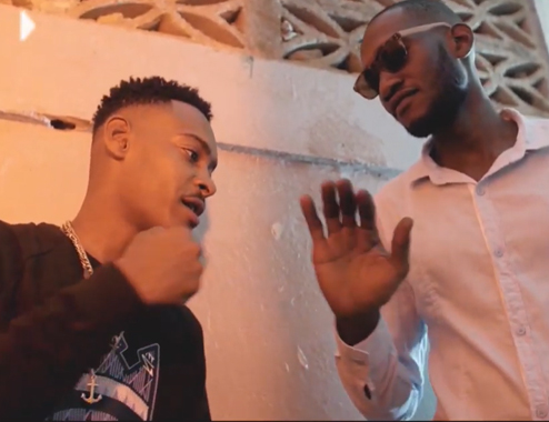 Preto Fazendo Dinheiro